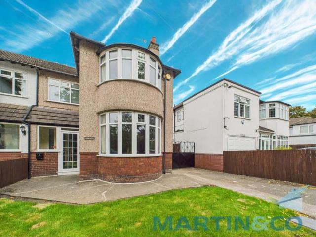 Studio for sale in Calderstones