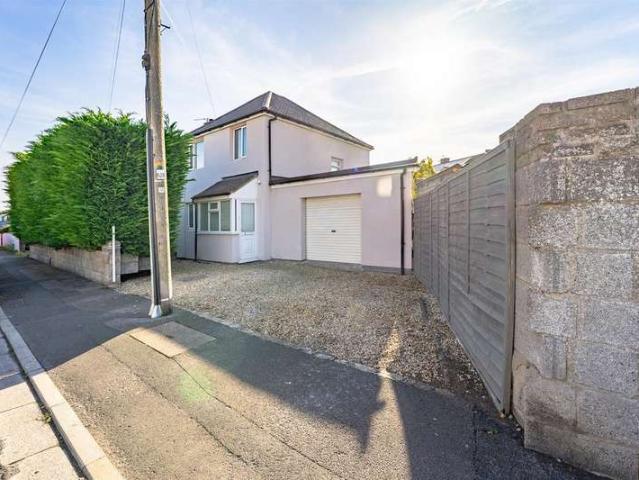 Studio for sale in Worle, Weston-super-mare