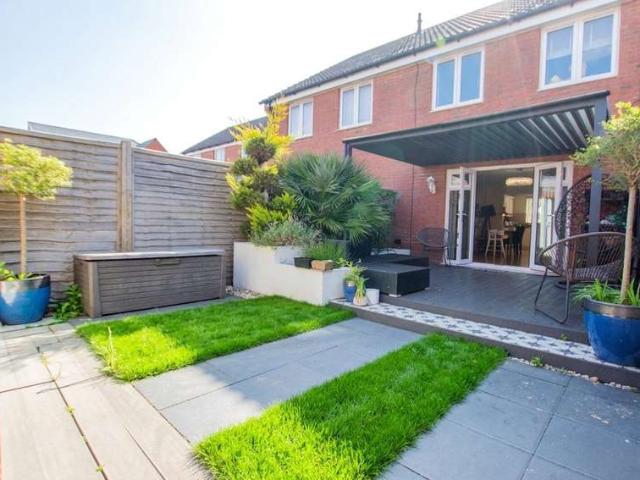 Studio for sale in Weston-super-mare, North Somerset