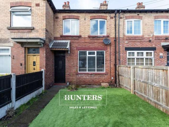 Studio for sale in Glasshoughton, Castleford