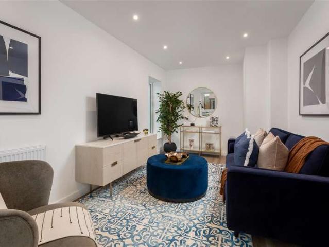 Studio for sale in Hornchurch, Greater London