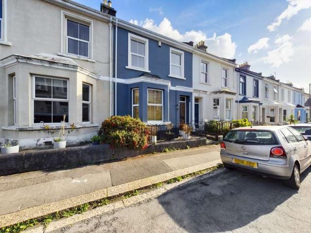 Studio for sale in Mount Wise