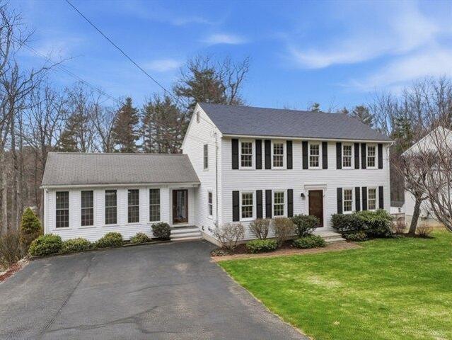 House for sale in Fiskdale, Massachusetts