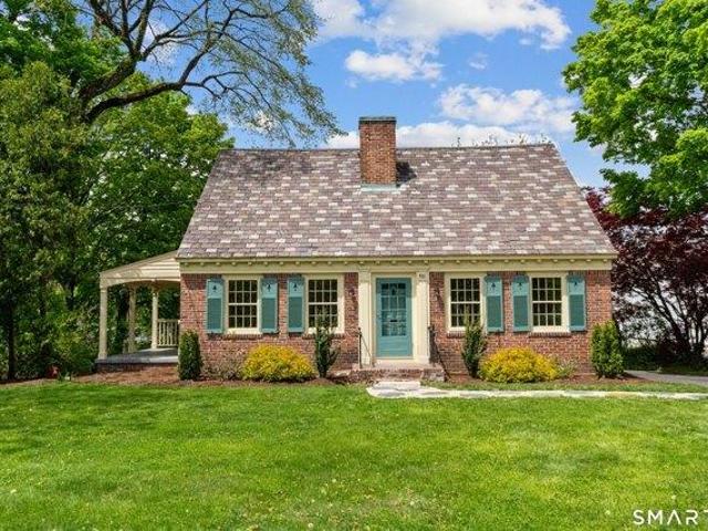 House for sale in Suffield, Connecticut