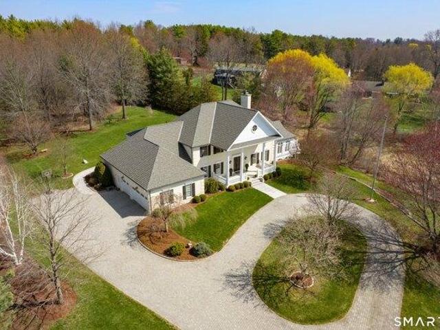 House for sale in Suffield, Connecticut