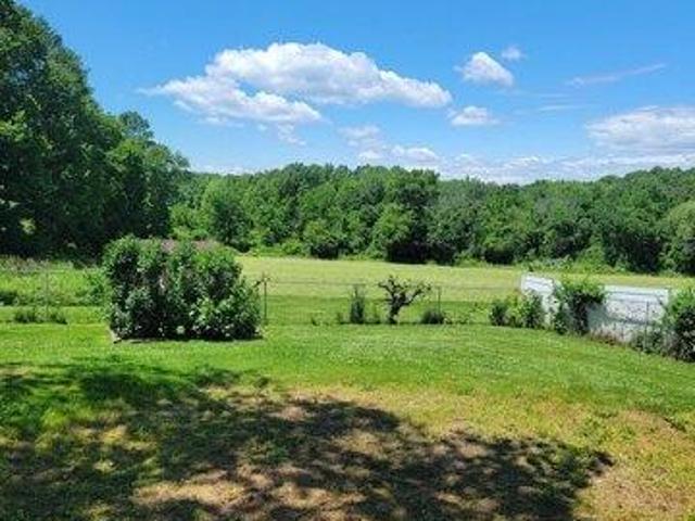 House for sale in Suffield, Connecticut