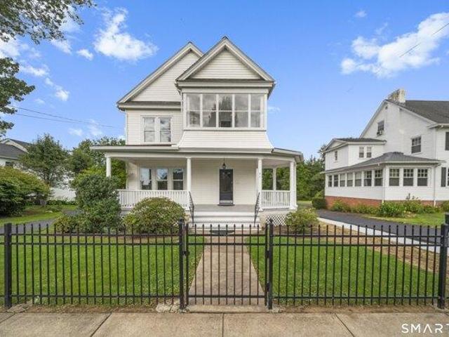 House for sale in Suffield, Connecticut