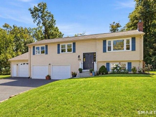 House for sale in Suffield, Capitol Planning Region