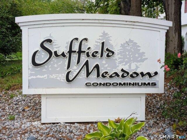 House for sale in Suffield, Capitol Planning Region