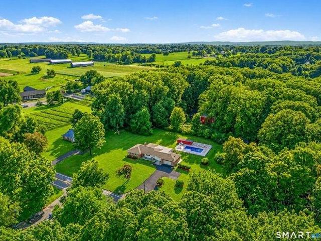 House for sale in Suffield, Capitol Planning Region