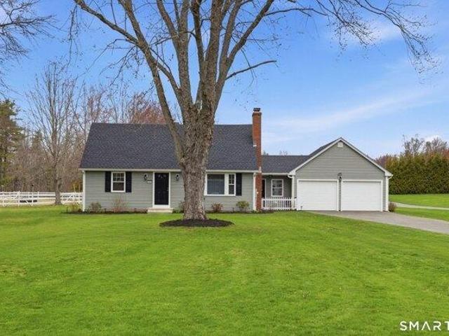 House for sale in Suffield, Connecticut