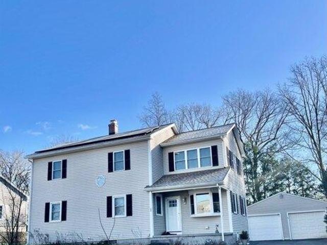 House for sale in Suffield