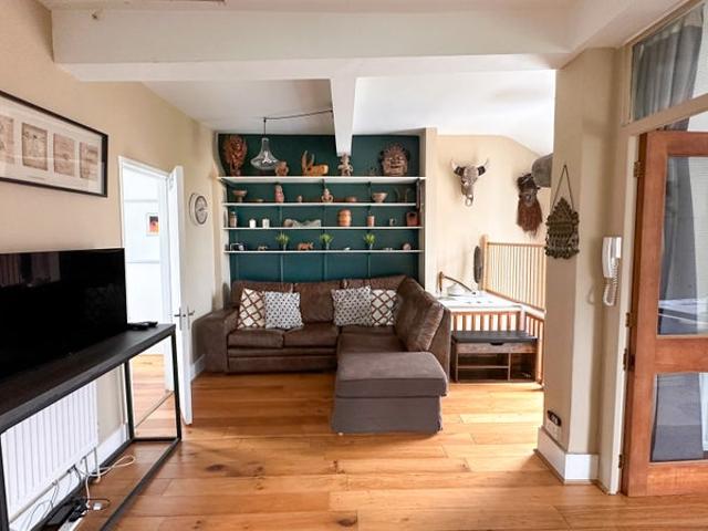 House for rent in Belsize Park, Greater London