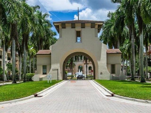 Condo for sale in Sunrise, Florida