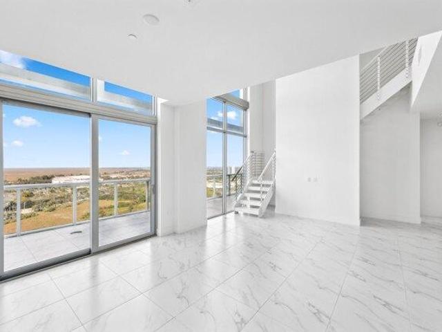 Condo for sale in Sunrise, Florida