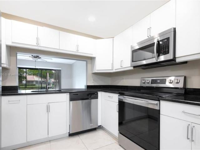 Townhouse for rent in Sunrise