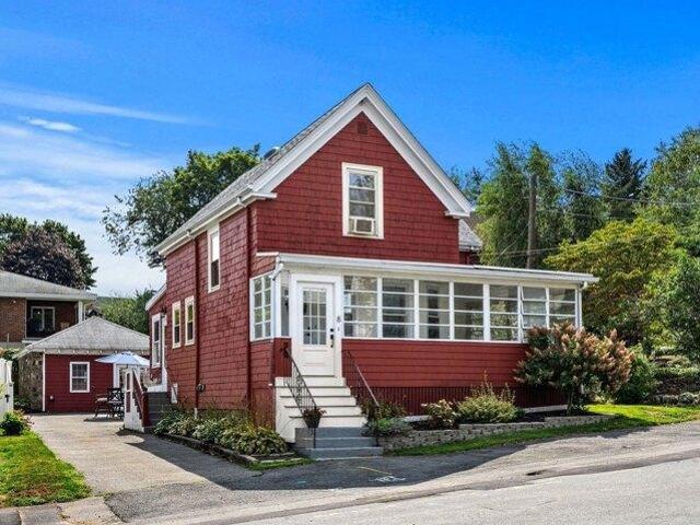 House for sale in Swampscott, Essex County