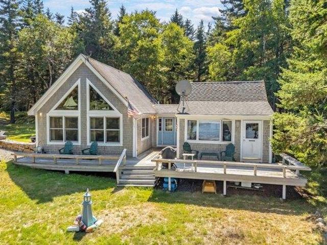 House for sale in Swans Island, Maine