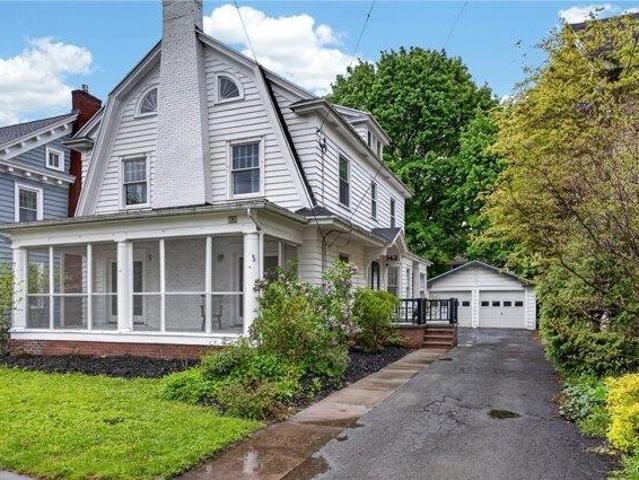 House for sale in Syracuse, New York
