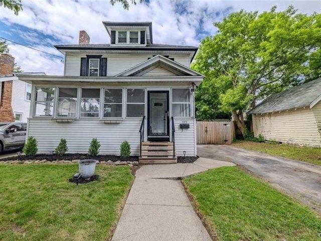 House for sale in Syracuse, New York