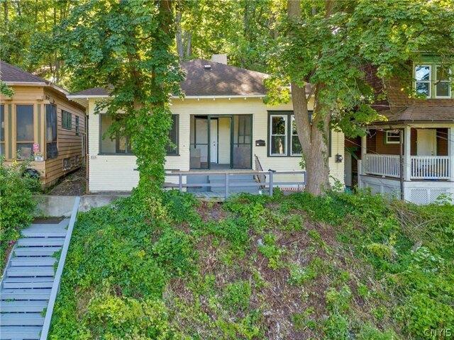 House for sale in Syracuse, New York