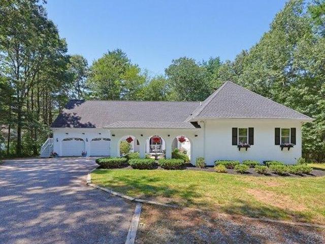 House for sale in Taunton, Bristol County