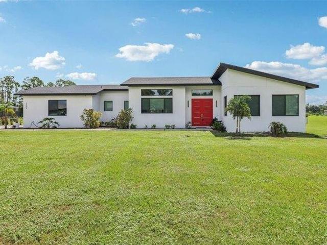 House for sale in Tavares, Florida