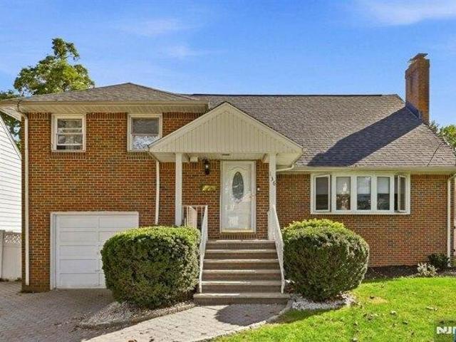 House for sale in Knickerbocker Park, Teaneck Township