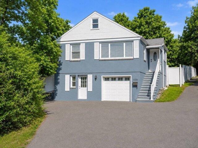 House for sale in Tenafly, New Jersey