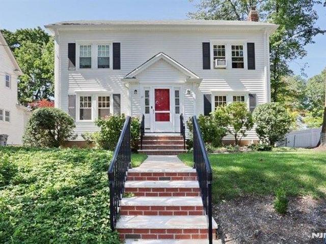 House for sale in Tenafly, New Jersey