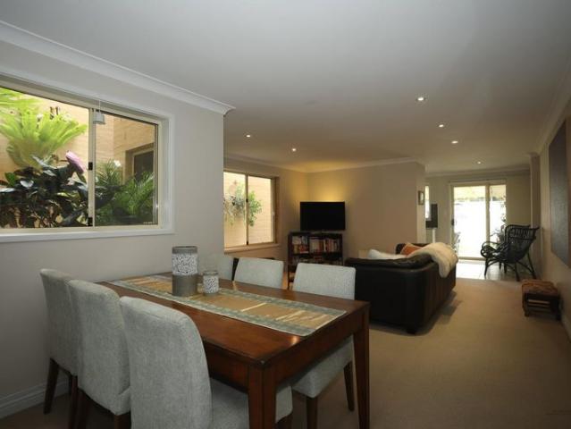 Townhouse for rent in Ingleburn, Sydney