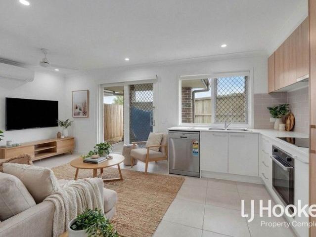 Townhouse for sale in Toombul, Queensland