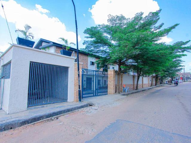 Detached house for rent in Ikeja , Abuja