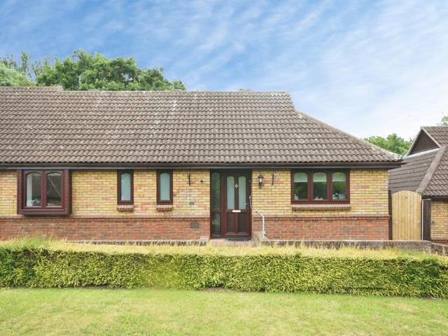 Bungalow for sale in Howe Green, Chelmsford