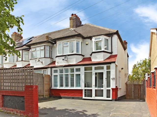 Bungalow for sale in London Borough of Croydon, South Norwood