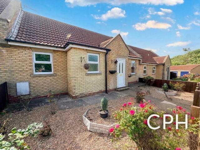 Bungalow for sale in Cayton
