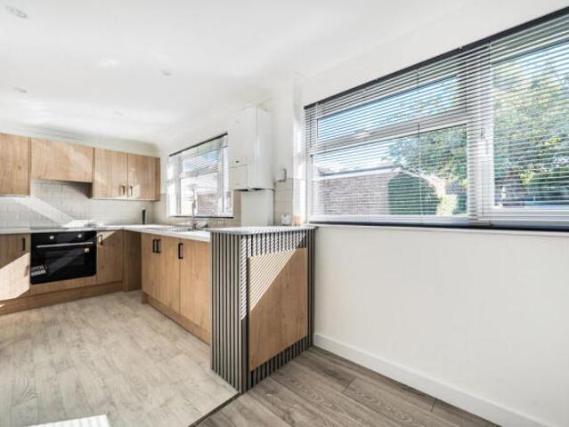 Bungalow for sale in Basingstoke, Basingstoke and Deane