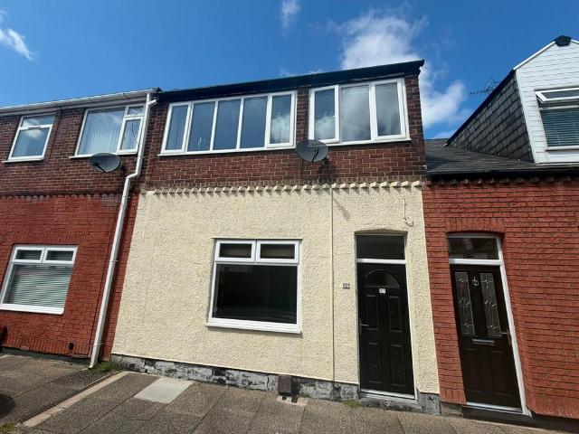 Bungalow for rent in New Silksworth, Tyne And Wear