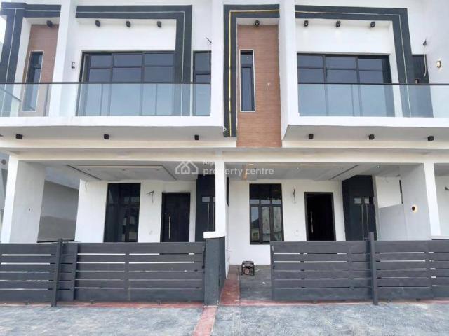 Detached house for sale in Lekki, Lagos