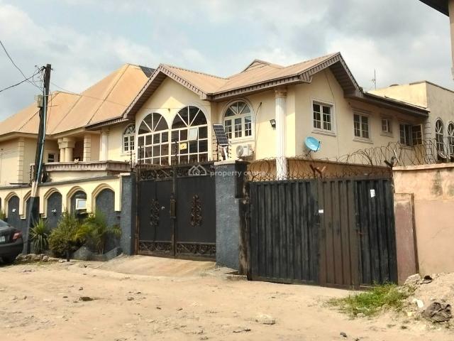 Detached house for sale in Isolo , Abuja