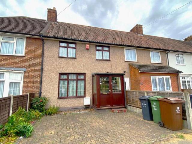 Terraced House for sale in Dagenham, Becontree
