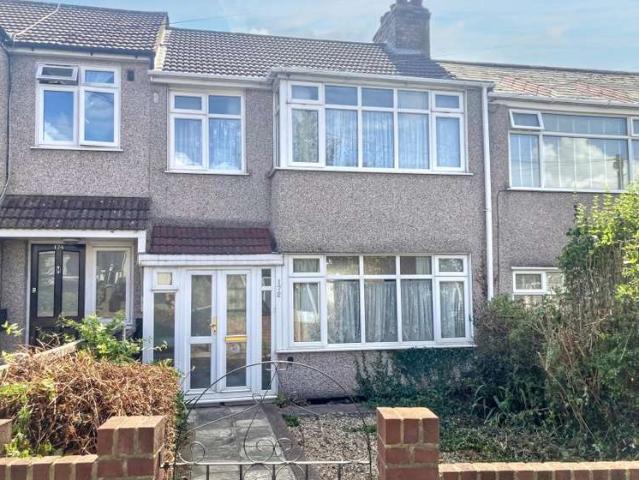 Cottage for sale in Collier Row, Greater London