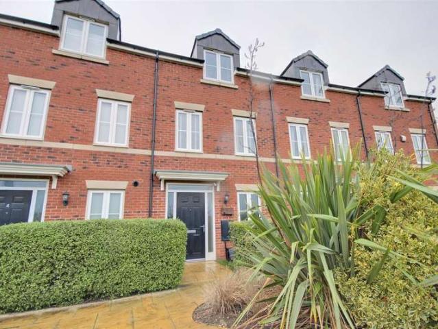 Cottage for sale in Woodmansey