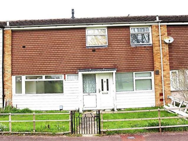 Cottage for rent in Marsh Farm, Luton