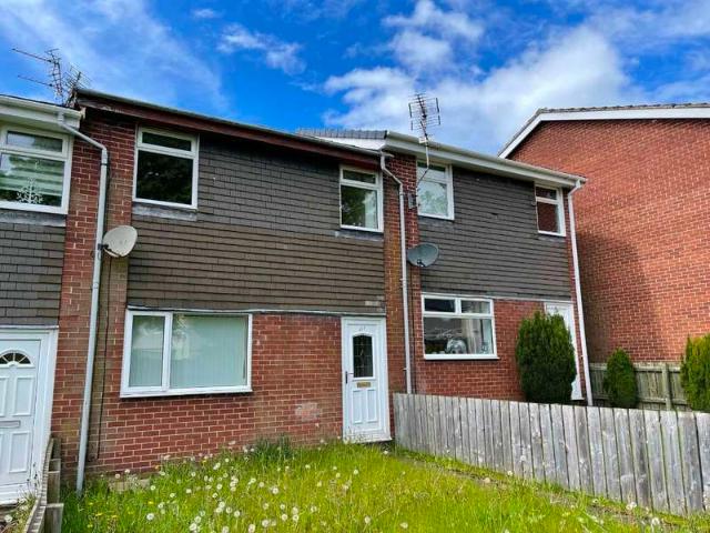 Terraced House for rent in Durham