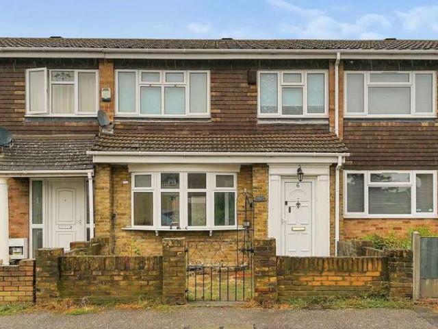 Cottage for sale in South Hornchurch, Greater London