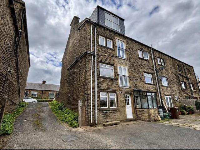 Cottage for sale in Catherine Slack, Queensbury