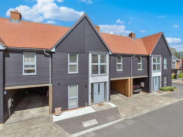 Cottage for sale in Bridgefield, Kent