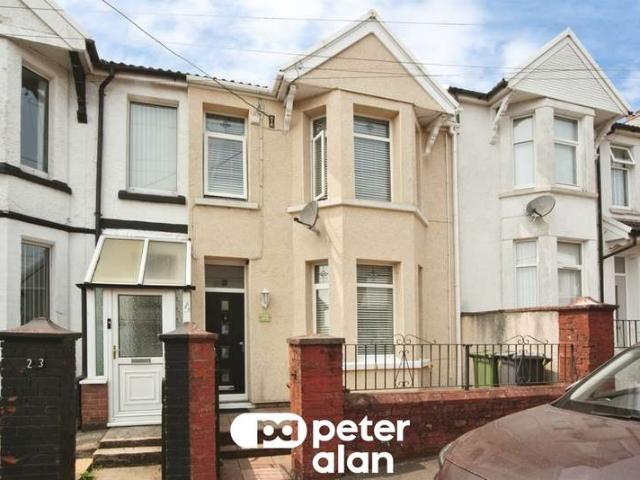 Cottage for sale in Blackwood, Wales