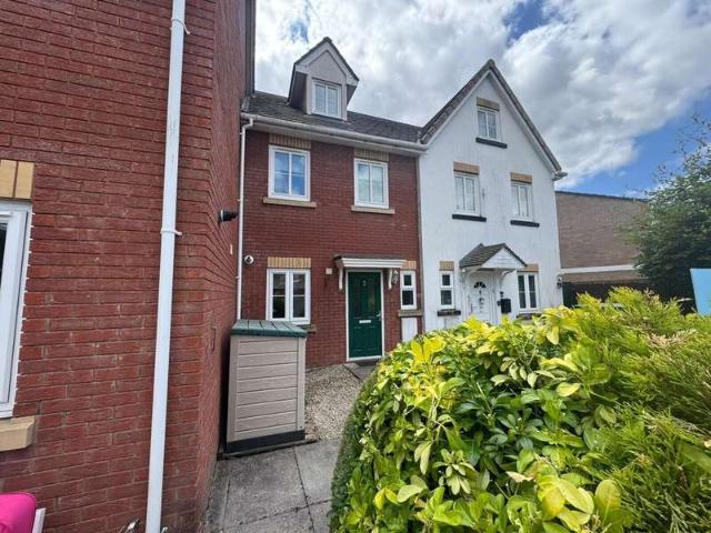 Cottage for sale in Llantarnam, Wales
